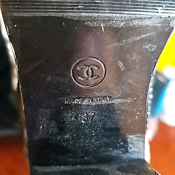 CHANEL Boots 👢 - Picture 3 of 6